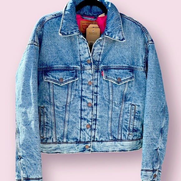 Levi’s NWT Jean Trucker Jacket women M Pink Padded Liner Vintage 70s Inspired - Picture 1 of 13
